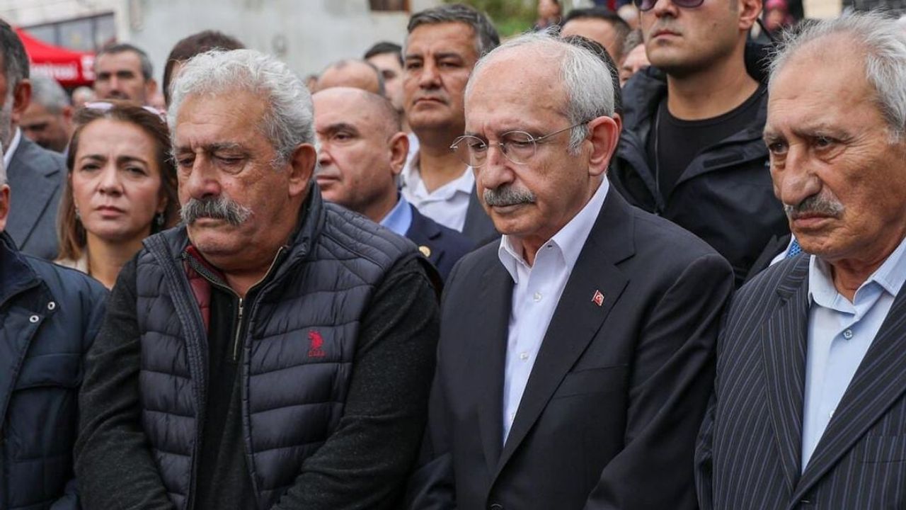 Kemal Kılıçdaroğlu’na acı haber: İkiz kardeşi Adil Kılıçdaroğlu hayatını kaybetti!