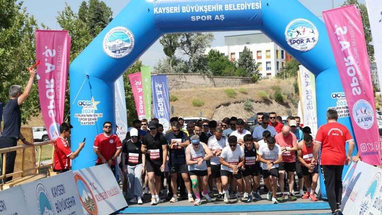 15 Temmuz için bir araya geldiler! Kıyasıya yarış nefes kesti
