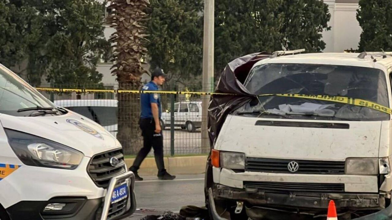 Minibüs kazasında can pazarı: Kadın yolcu hayatını kaybetti!