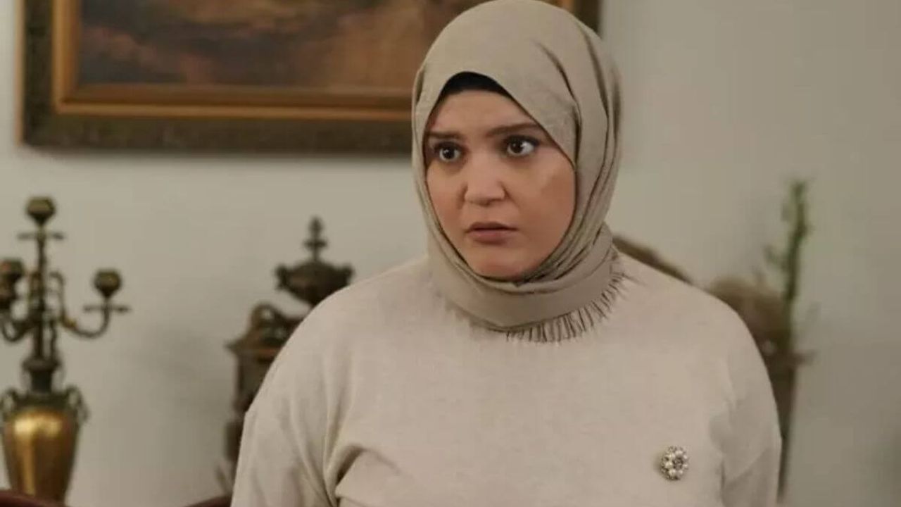 Kızılcık Şerbeti'nin yıldızı müstehcen partiler veren isimle yakalandı!