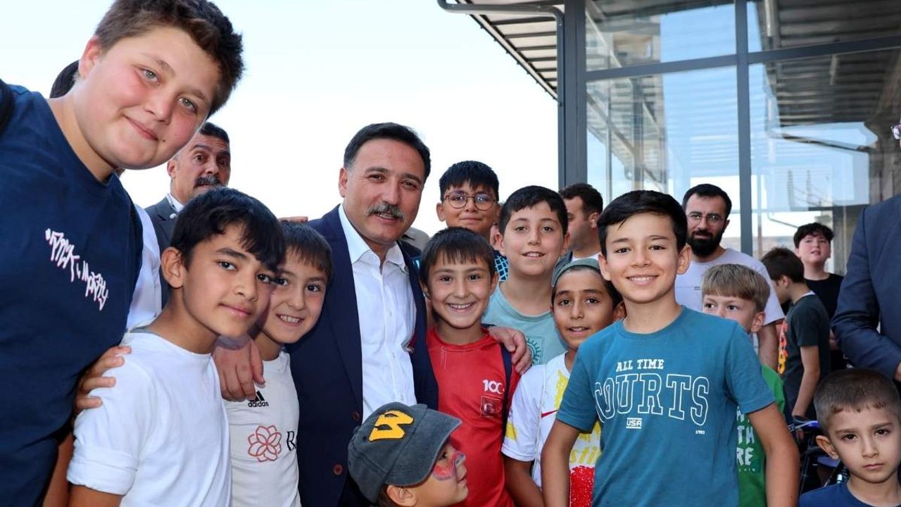 Vali Gökmen Çiçek’ten Bayırbaş Şehitler Kur’an Kursu’na Ziyaret