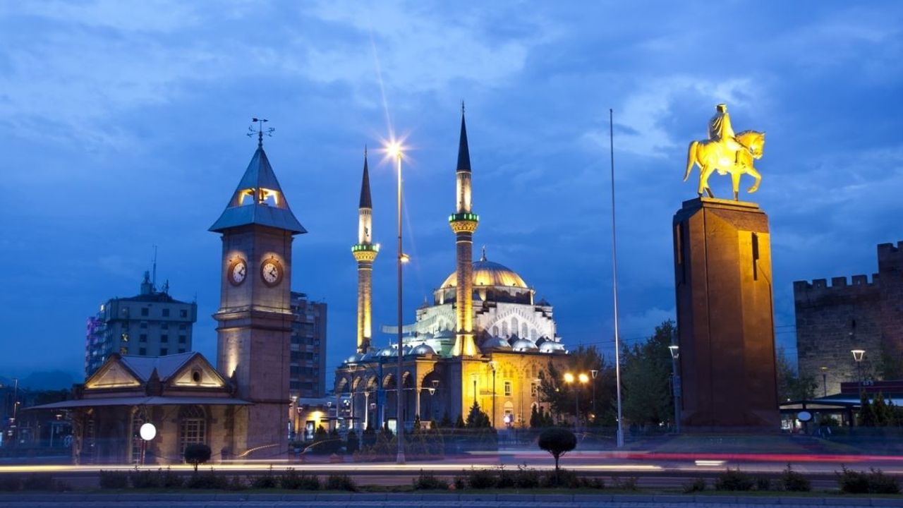 Kayseri'de bugün namaz vakitleri: 5 Temmuz Cumartesi