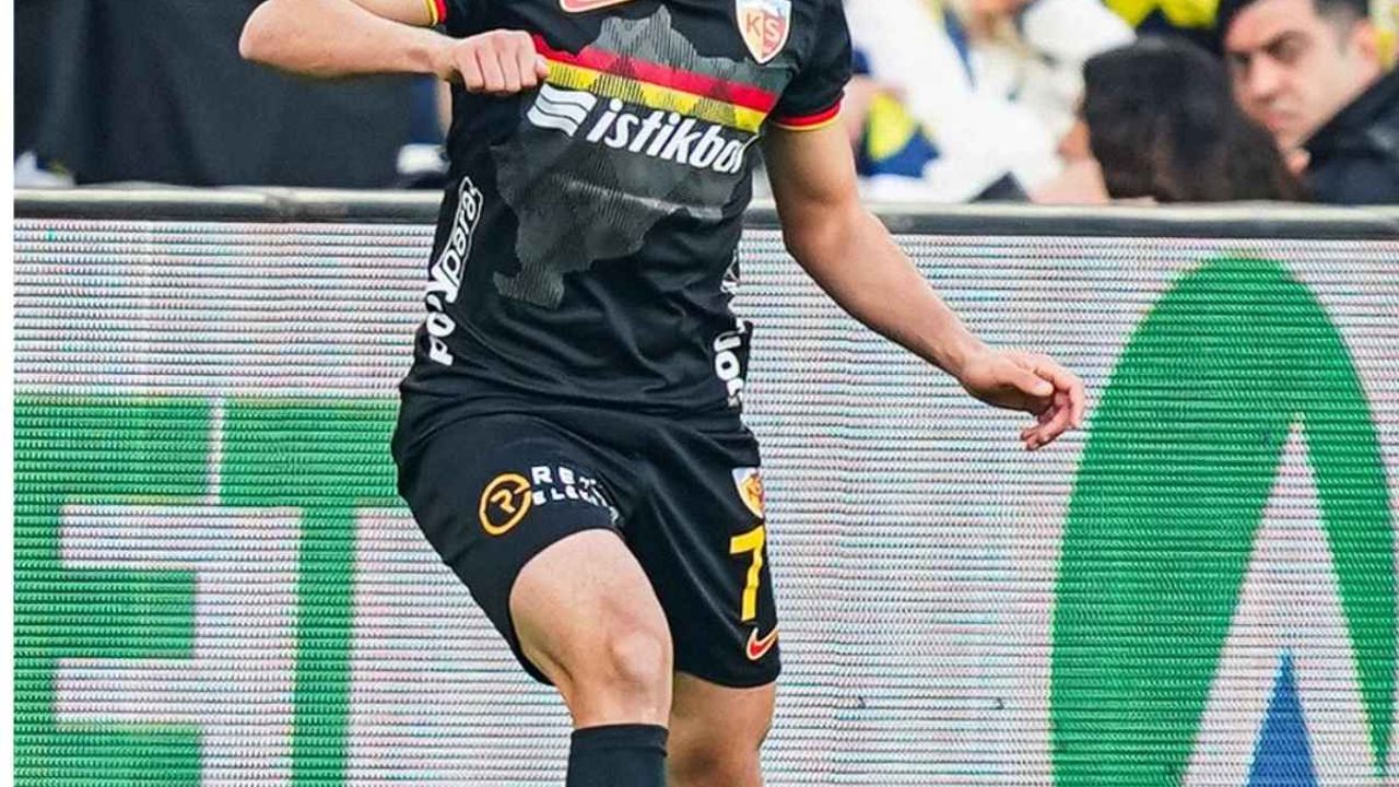 Kayserispor 2 yıllık anlaşma sağlandı! Bir isim daha takımda kaldı!