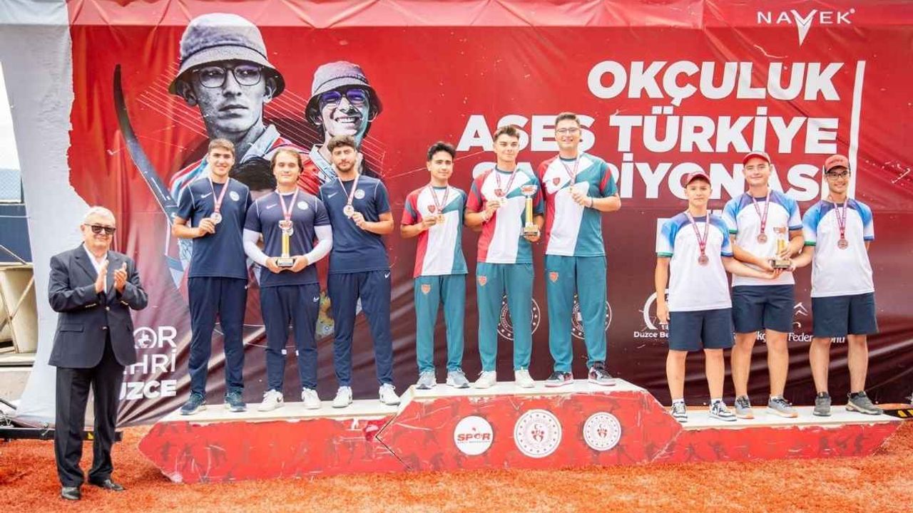 Kayserili okçuların büyük başarısı! Hedefi 12'den vurdular