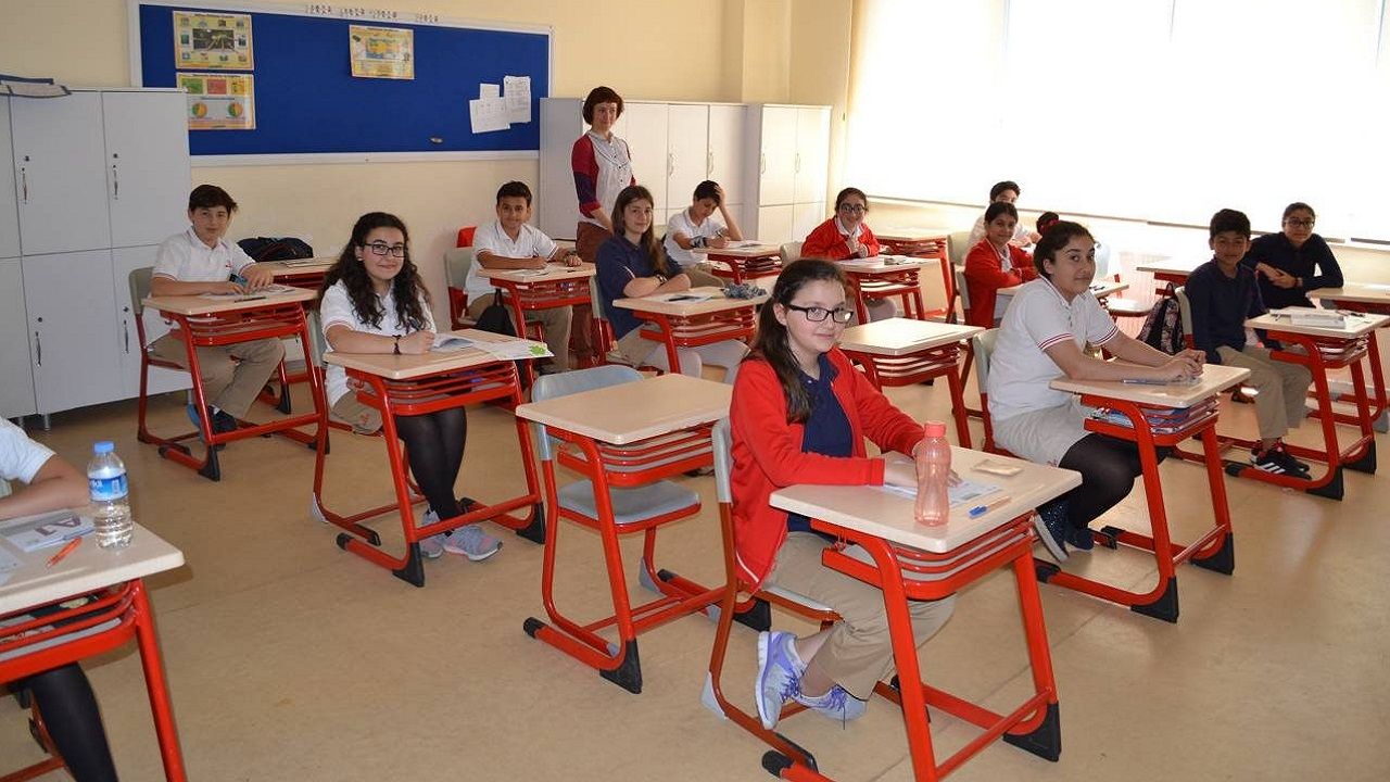 Okullar kaç yıla düşecek: Anne babalar bu karara hazır olsun