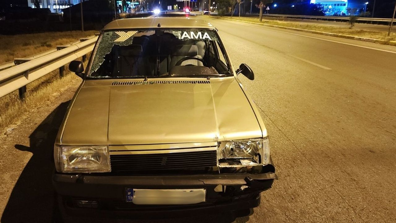 Sivas-Kayseri yolunda feci kaza: Genç kız metrelerce sürüklendi!