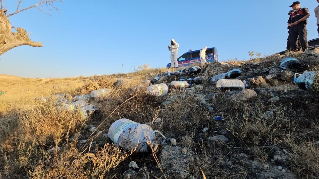 Kayseri'de şüpheli olay: Siyah sıvı dolu bidonlar ekipleri harekete geçirdi