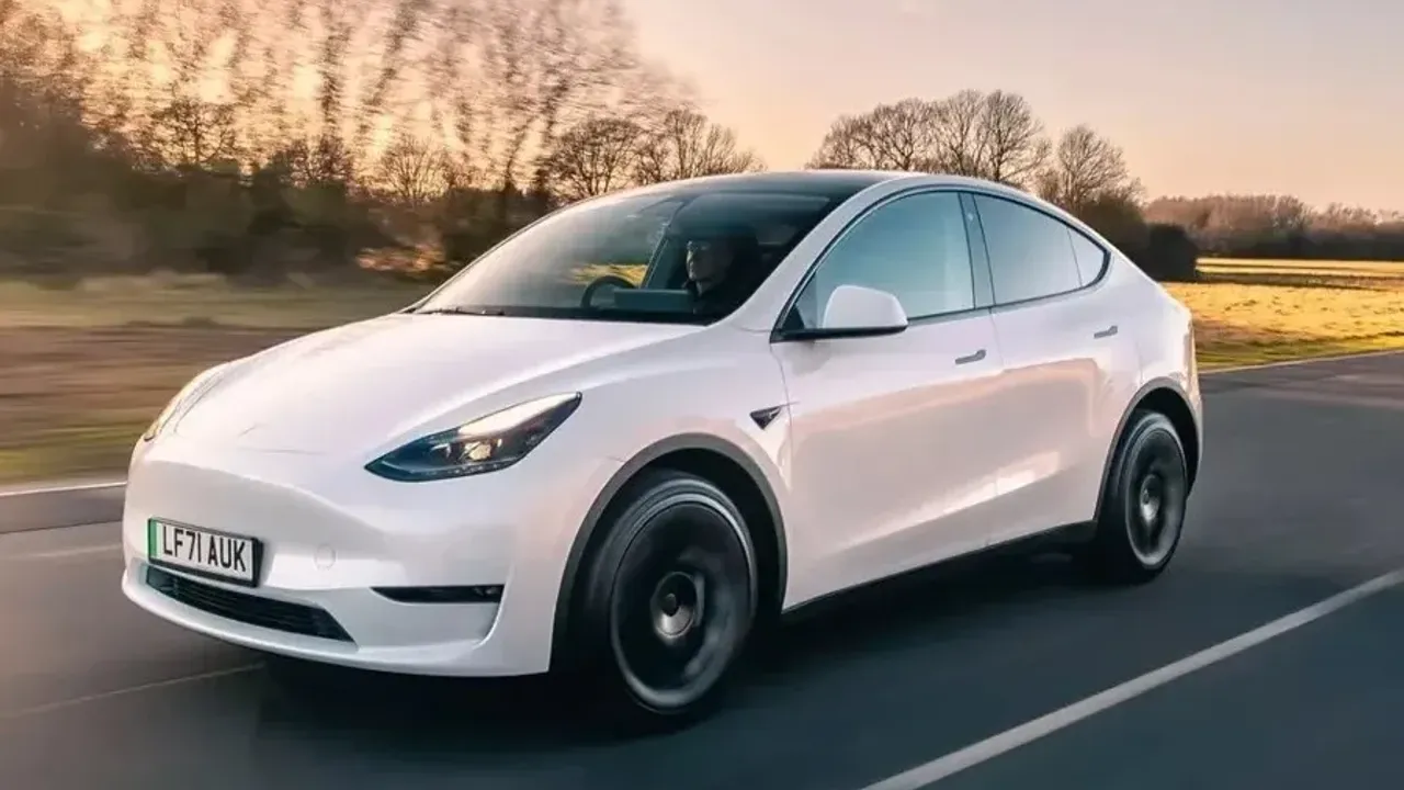 Tesla faizsiz satacağı araçları açıkladı