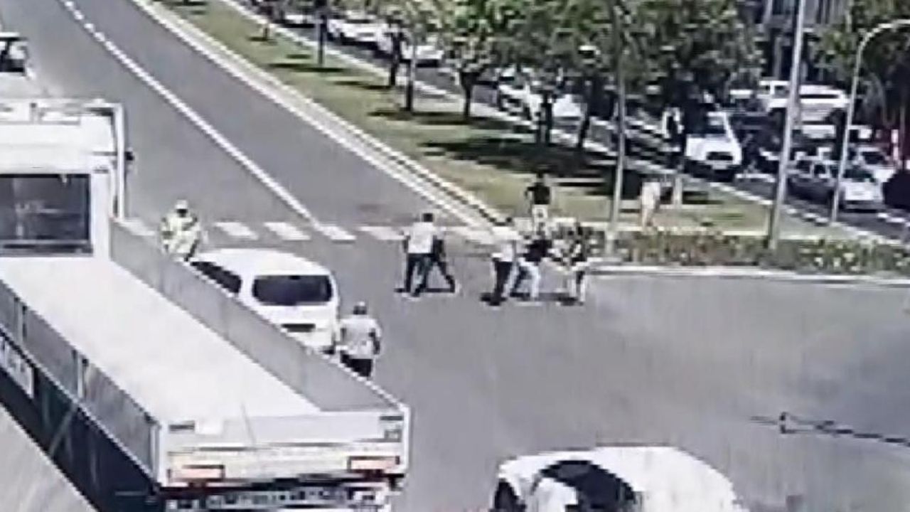 Trafikte başlayan kavga: Karakolda bitti!