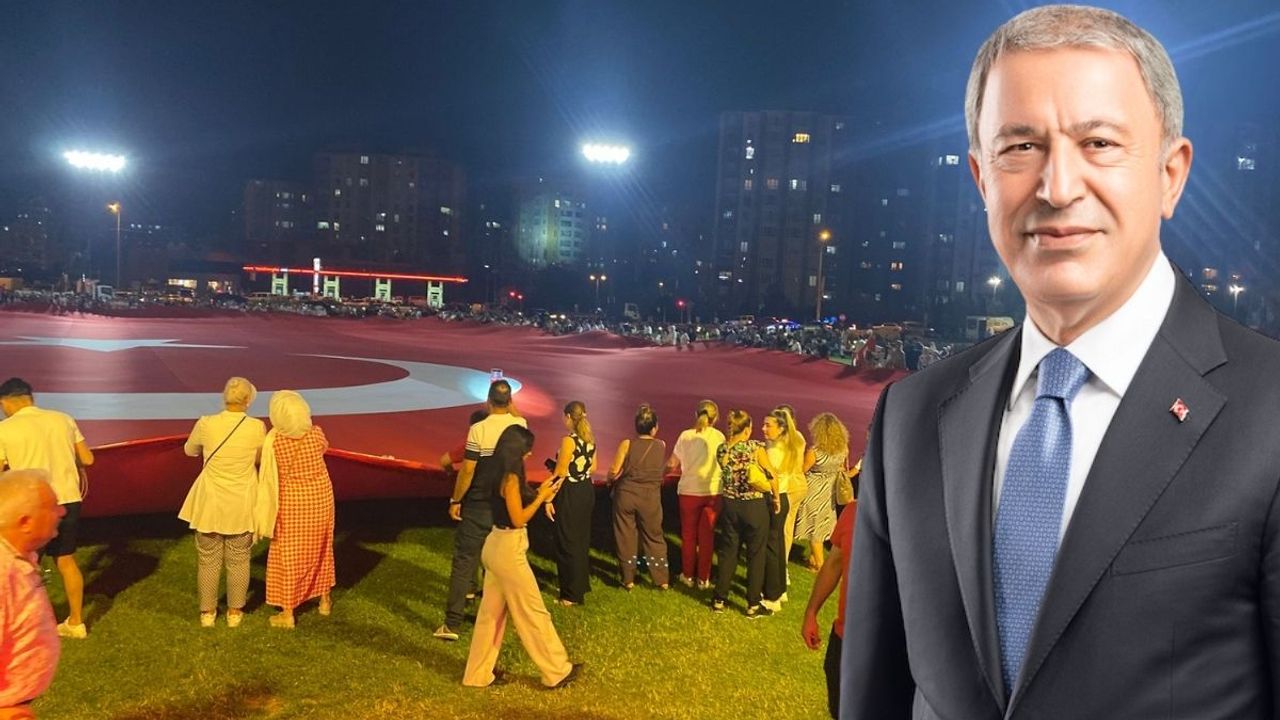 Dünyanın en büyük Türk Bayrağı Kayseri'de açıldı! Hulusi Akar: Türk baş verir diz çökmez