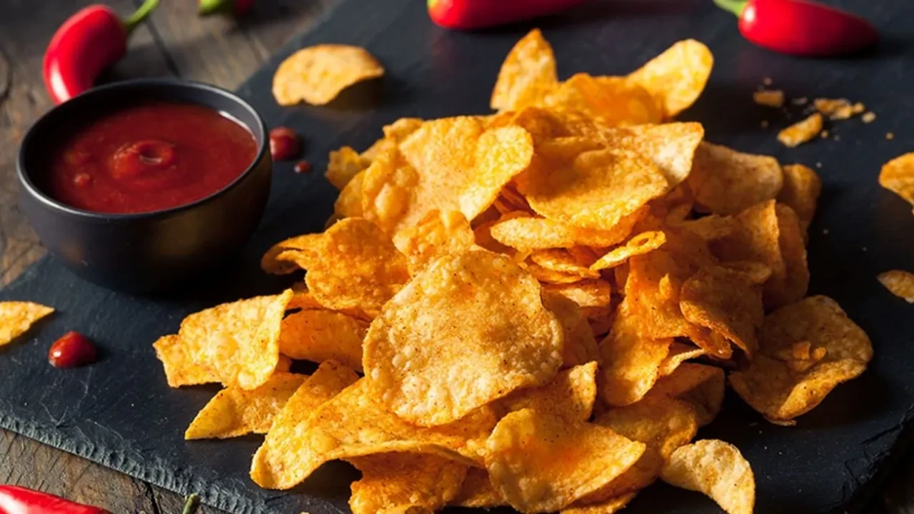 Ünlü markanın cipsi bu yüzden toplatılmaya başlandı