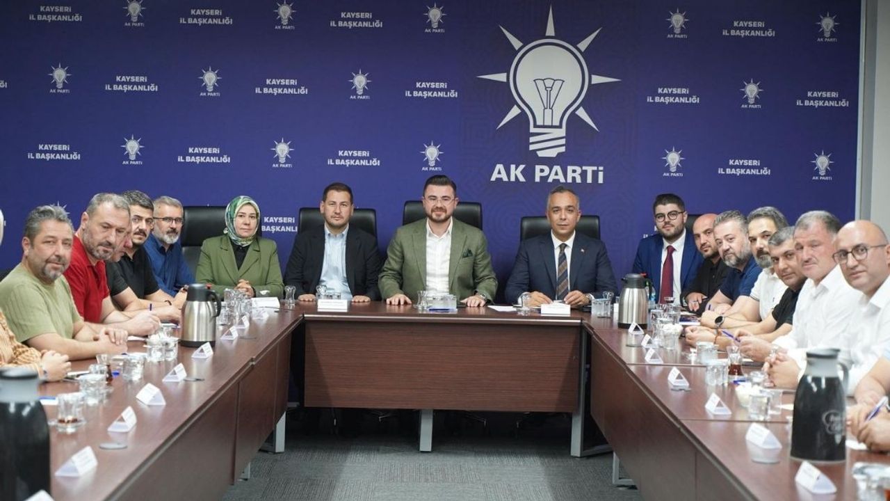 AK Parti Kayseri teşkilatında kapsamlı istişare toplantısı gerçekleşti