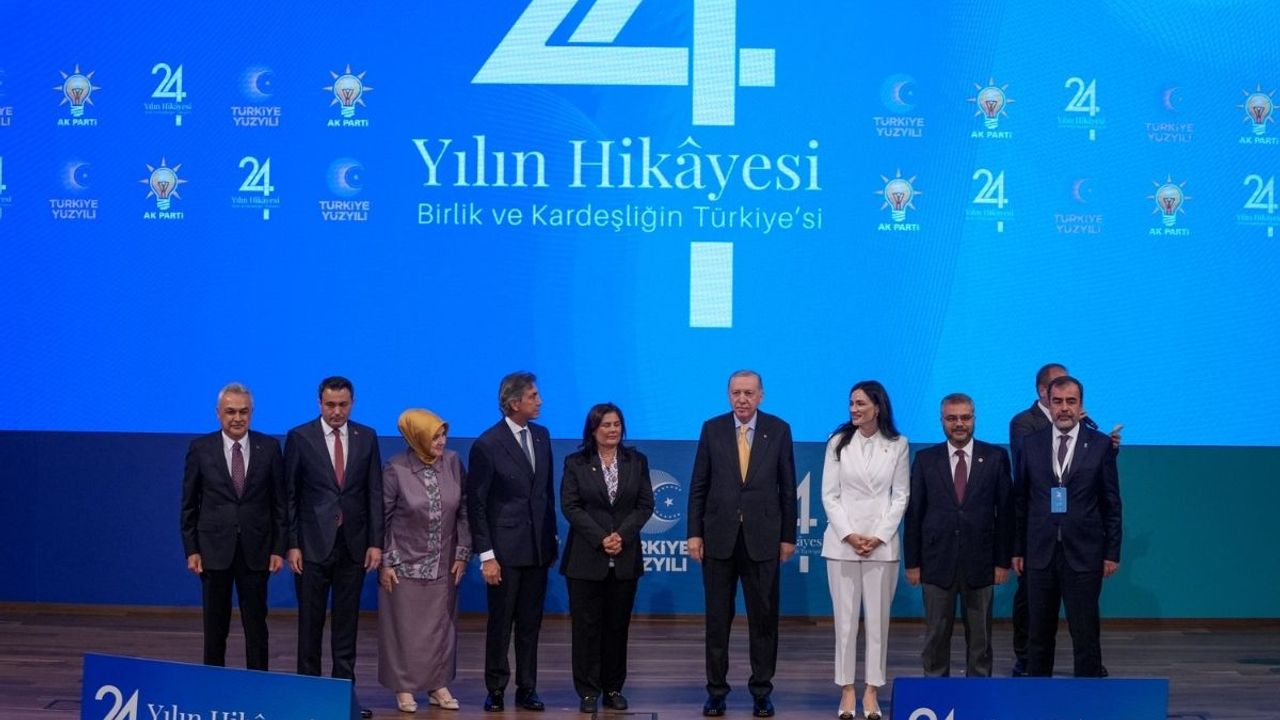 Altısı CHP’li dokuz belediye başkanı AKP’ye geçti!