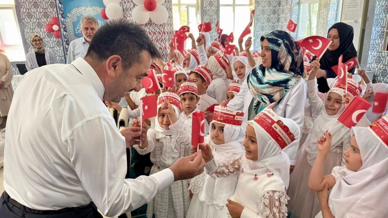 Kayseri’de 300 Çocuk Aynı Çatı Altında Buluştu!