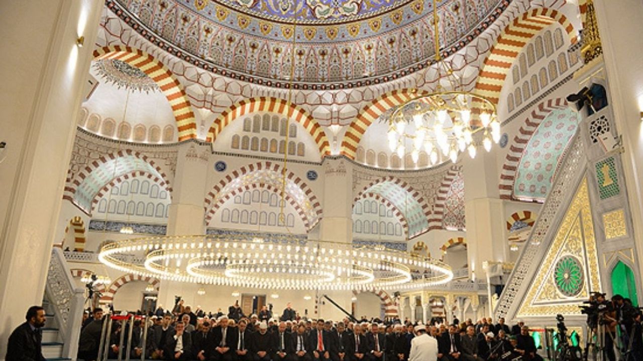 Kayseri’de 9 Ağustos 2025 Namaz Vakitleri