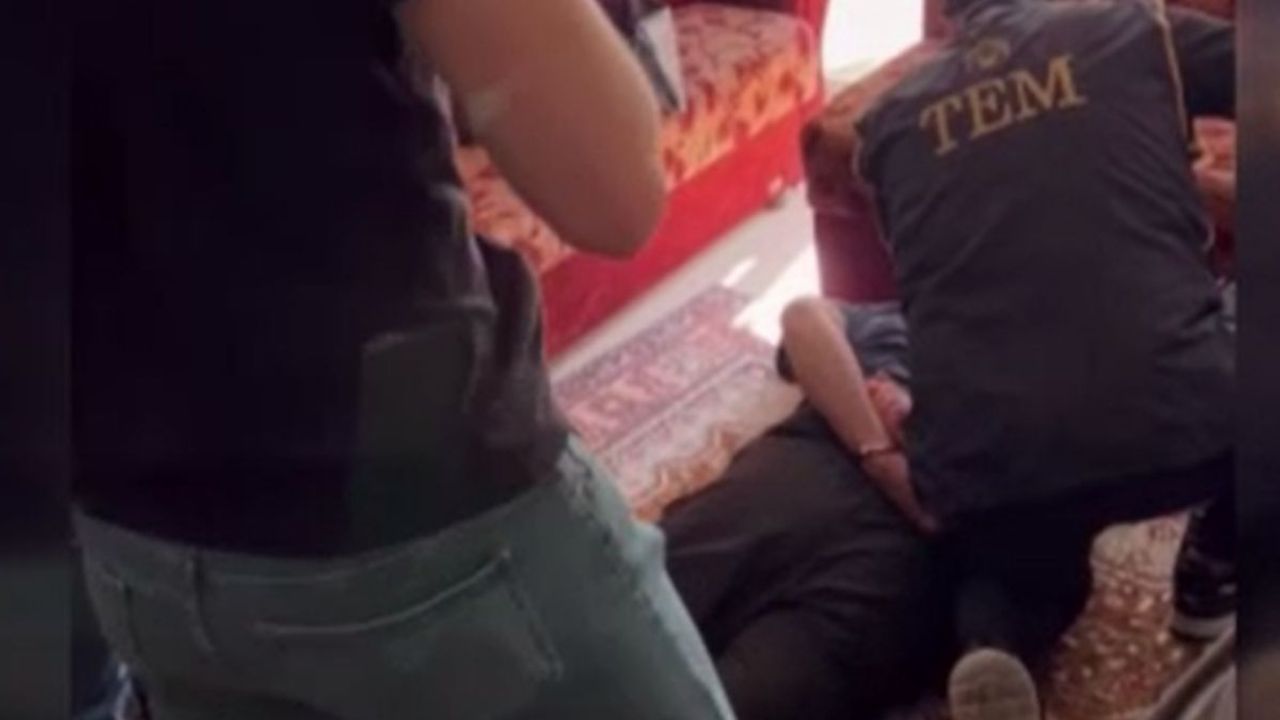 FETÖ firarisi saklandığı evde kıskıvrak yakalandı!
