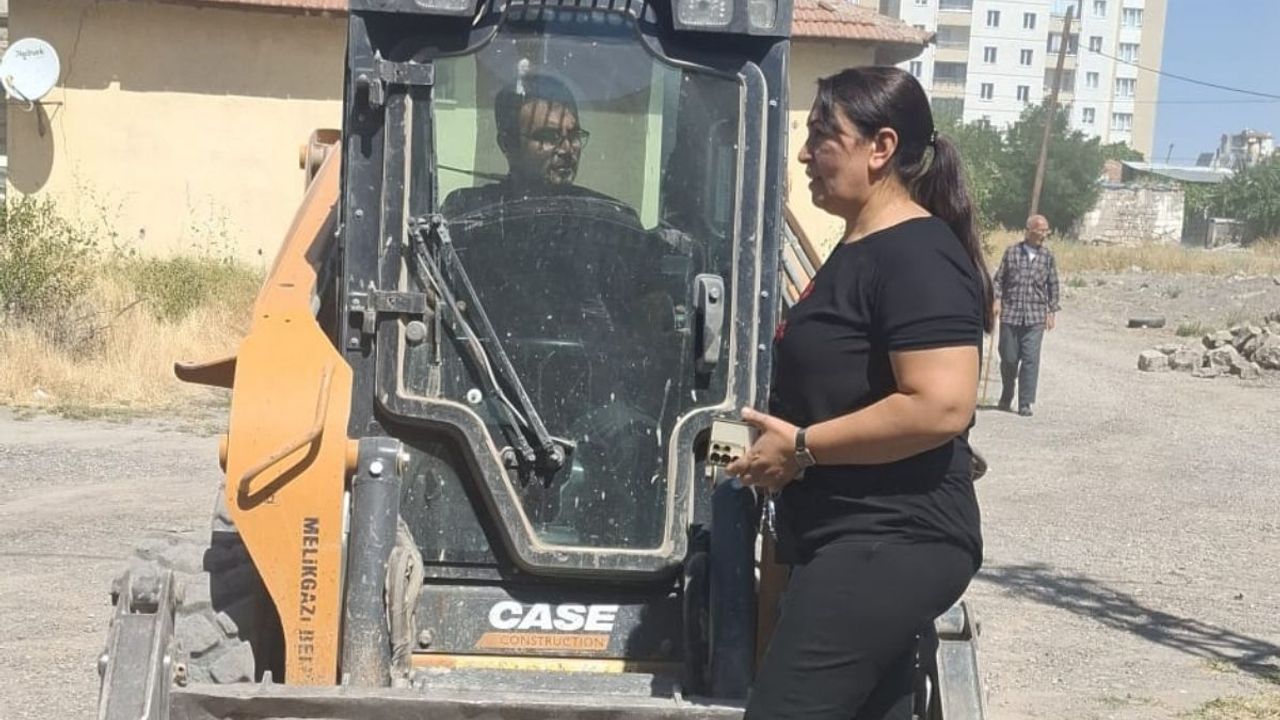 Otları Yakıyorlar, Mahalle Duman Altında: Gonca Kaan harekete geçti!