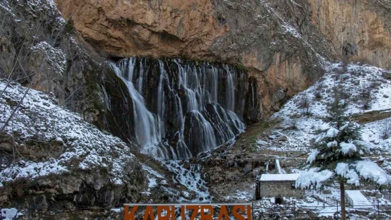 Kayseri'nin doğa harikasında müzik şöleni! Darbuka şovu dikkat çekti