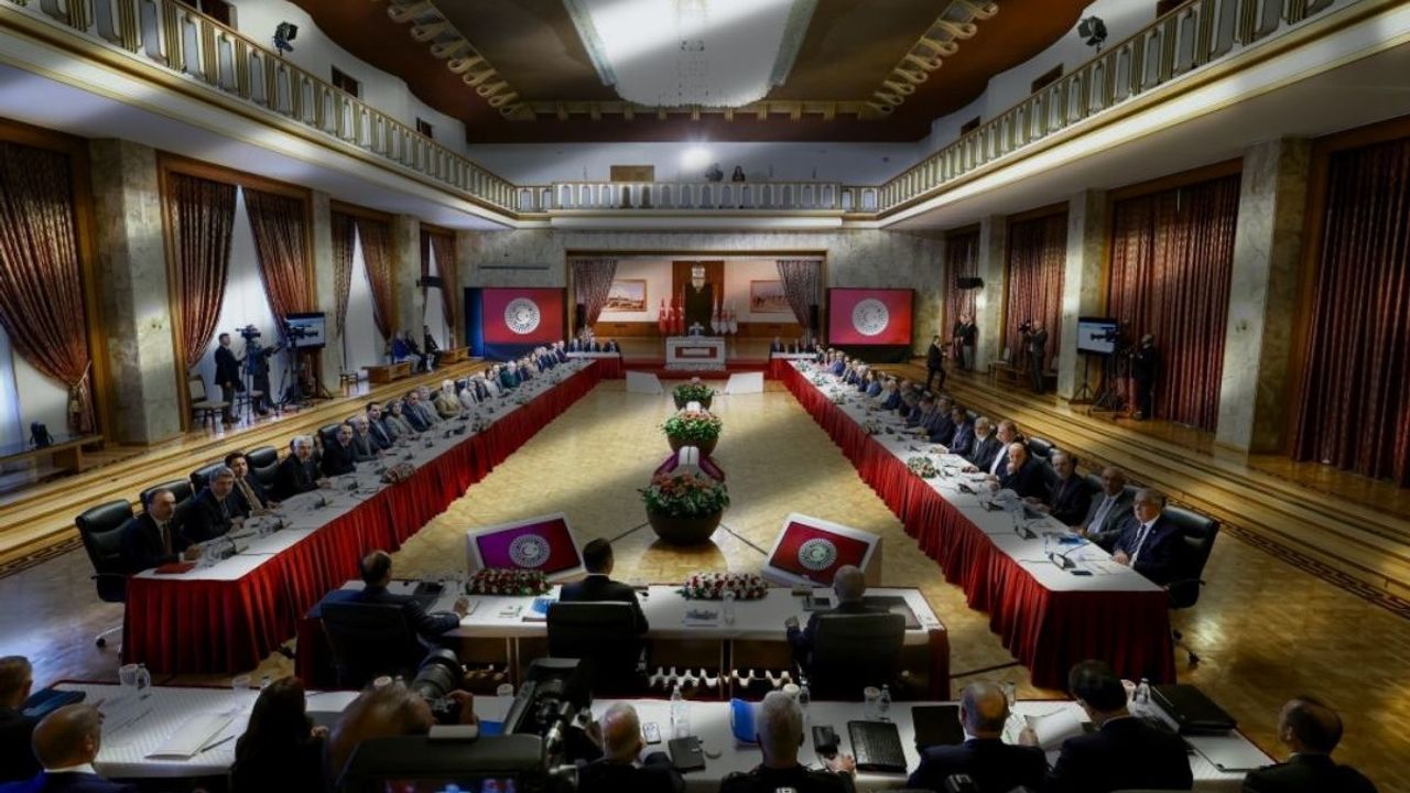 İkinci komisyon toplantısında dikkat çeken karar! Belgeler 10 yıl açıklanmayacak