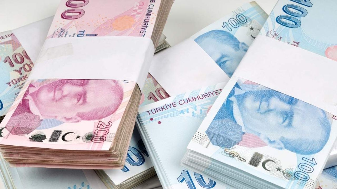 Emekli aylığını bu bankadan alanlara iyi haber: Yapılacak ödeme açıklandı