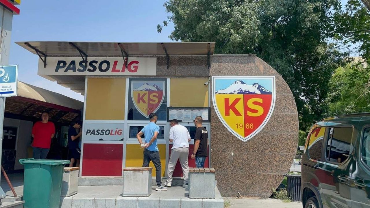 Kayserispor – Beşiktaş maçına büyük ilgi, biletler tükenmek üzere!
