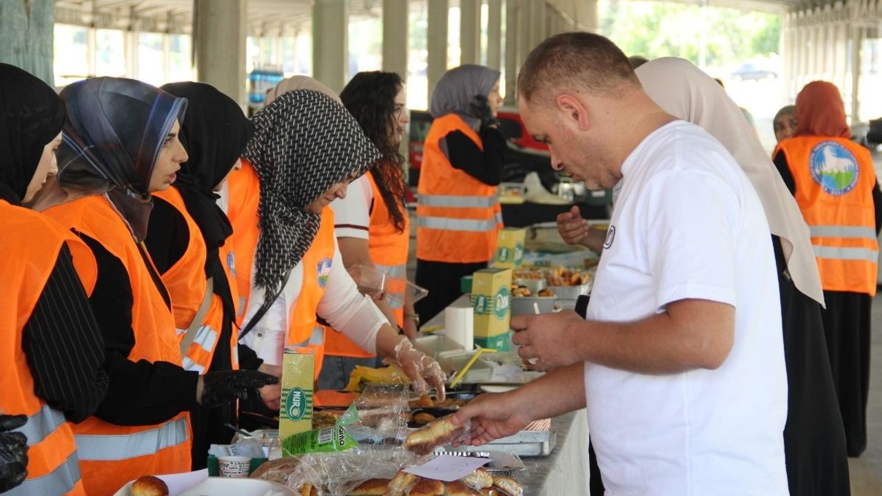 Kayseri'de Gazze için yardımlaşma kermesi düzenlendi