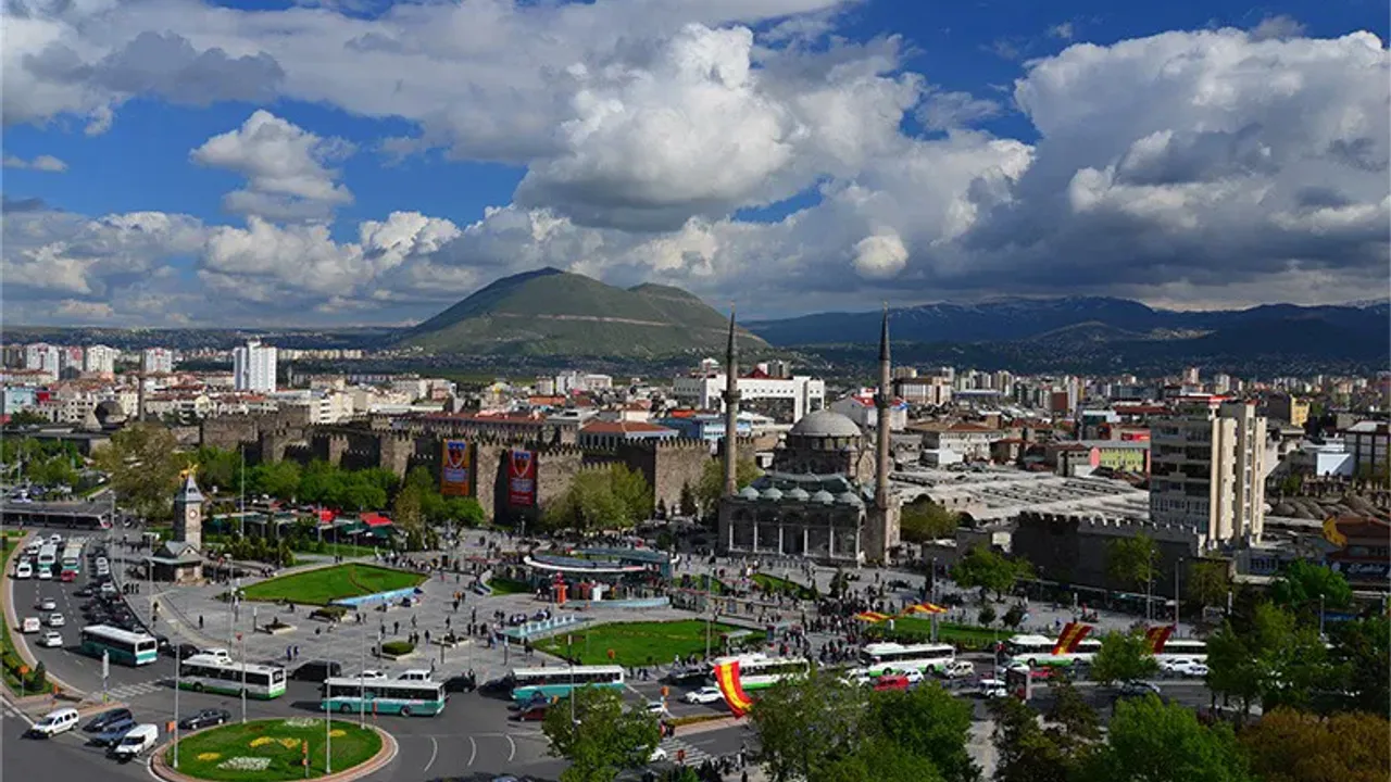 Kayseri'nin il olmaya aday 3 ilçesi açıklandı: İşte şaşırtan sıralama