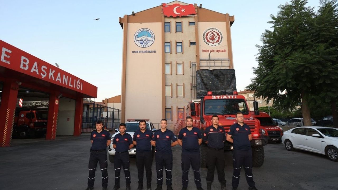 Kayseri itfaiyesi Kırşehir’deki yangına müdahale için yola çıktı