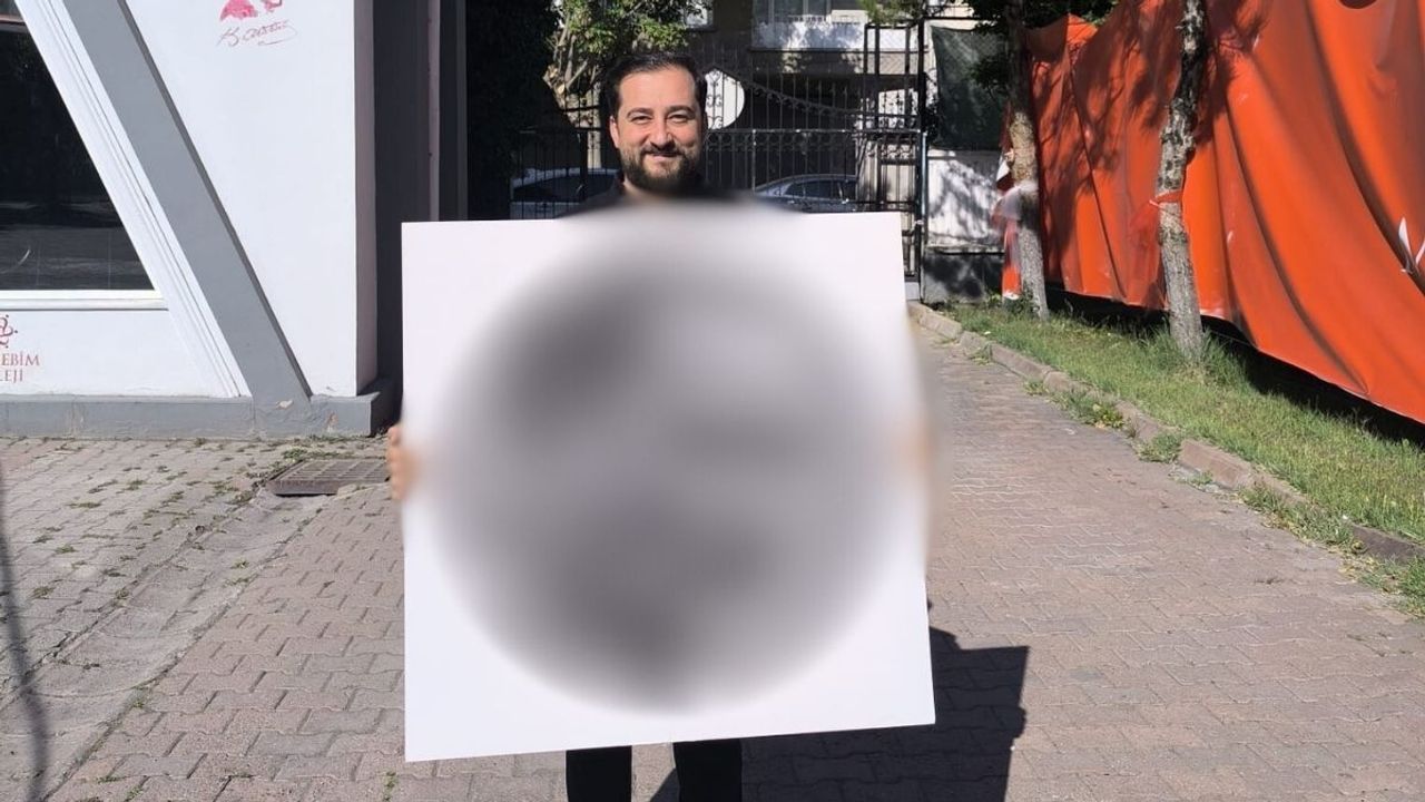 Kayseri’de çivi ve iple bakın kimin portresini yaptılar?