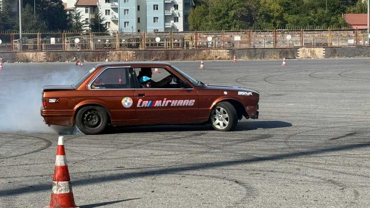 Kayseri’de drift etkinliğinde adrenalin zirve yaptı