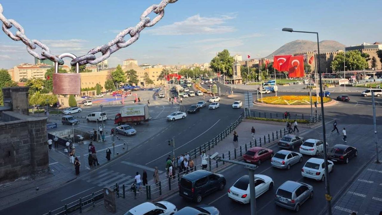 Kayseri'de esnaf zorlanıyor! Bakın kaç dükkan kapandı?