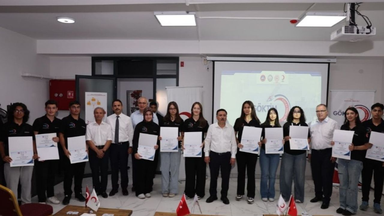 GÖKTİM Akademi’de Eğitimini Tamamlayan Öğrencilere Sertifikaları Verildi