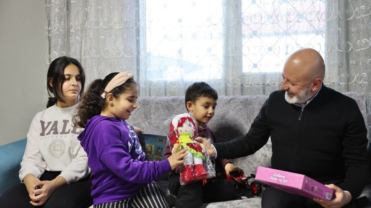 Kocasinan’da aile yılı! Başkan Çolakbayrakdar’dan ‘Aile toplumun temelidir’ mesajı