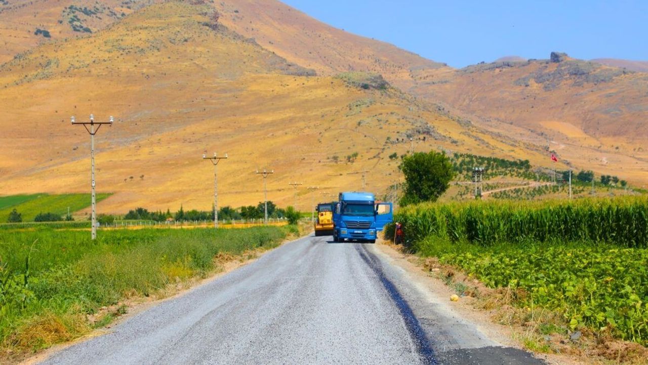 Develi’de yol ve mezarlık hamlesi! Başkan sözünü tutuyor