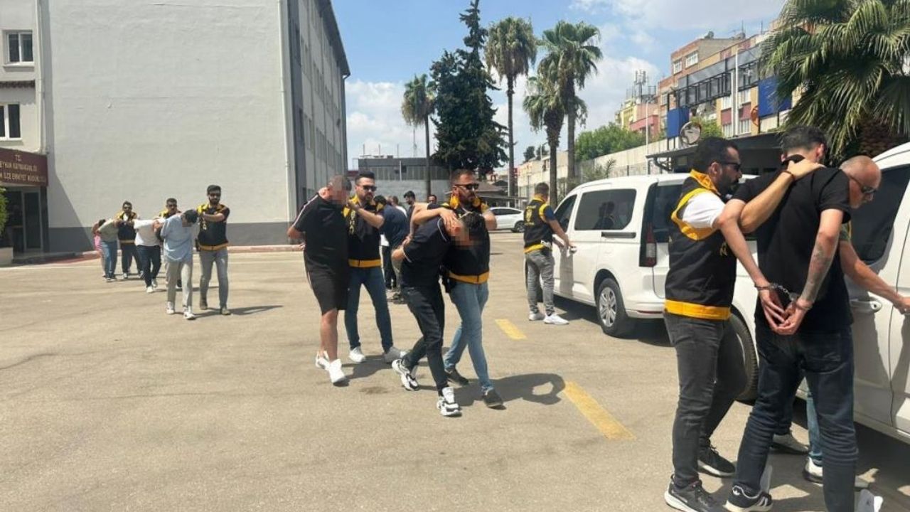 Yaşından fazla suç kaydı çıktı! Genç çete lideri yakayı ele verdi