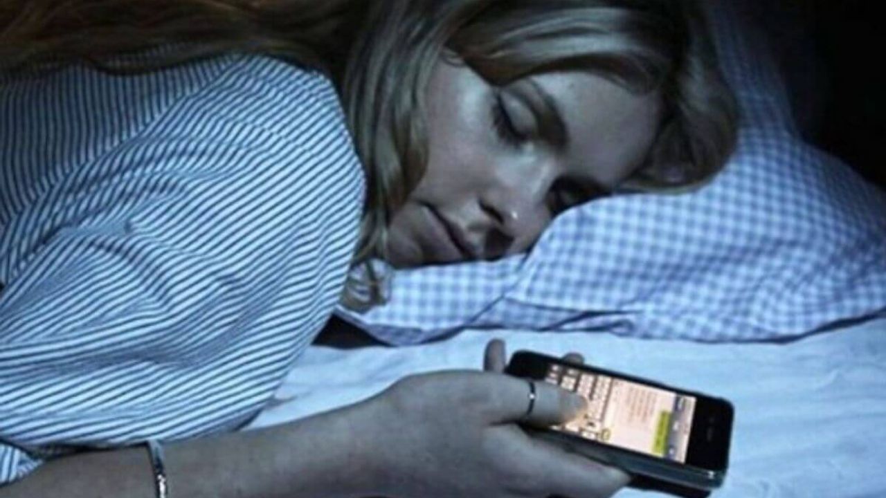 Telefonu yastık altına koydum bir şey olmaz demeyin!