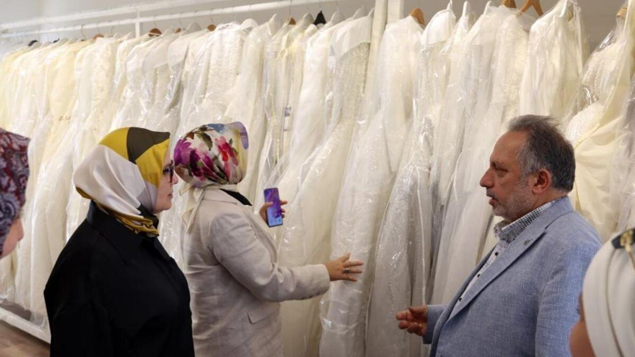 AK Partili Ayşe Böhürler'den Talas Belediyesi'ne övgü!