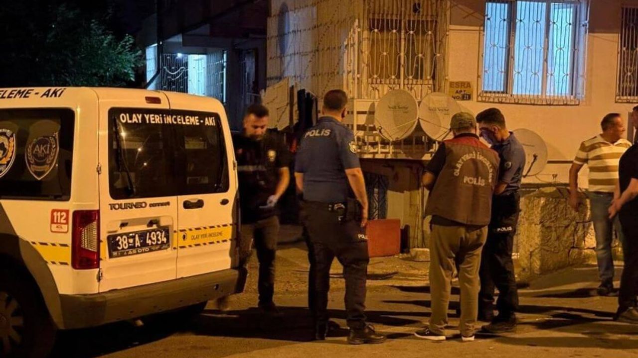 Kayseri'de eski eşini 8 yerinden bıçaklayan şahıs suç aletiyle yakalandı!