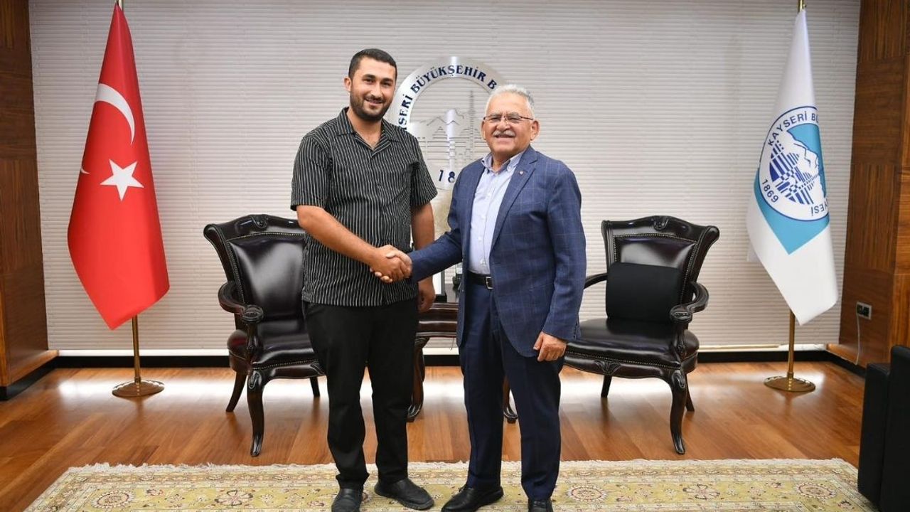 Dev yatırımdan dolayı Memduh Büyükkılıç'a teşekkür etti