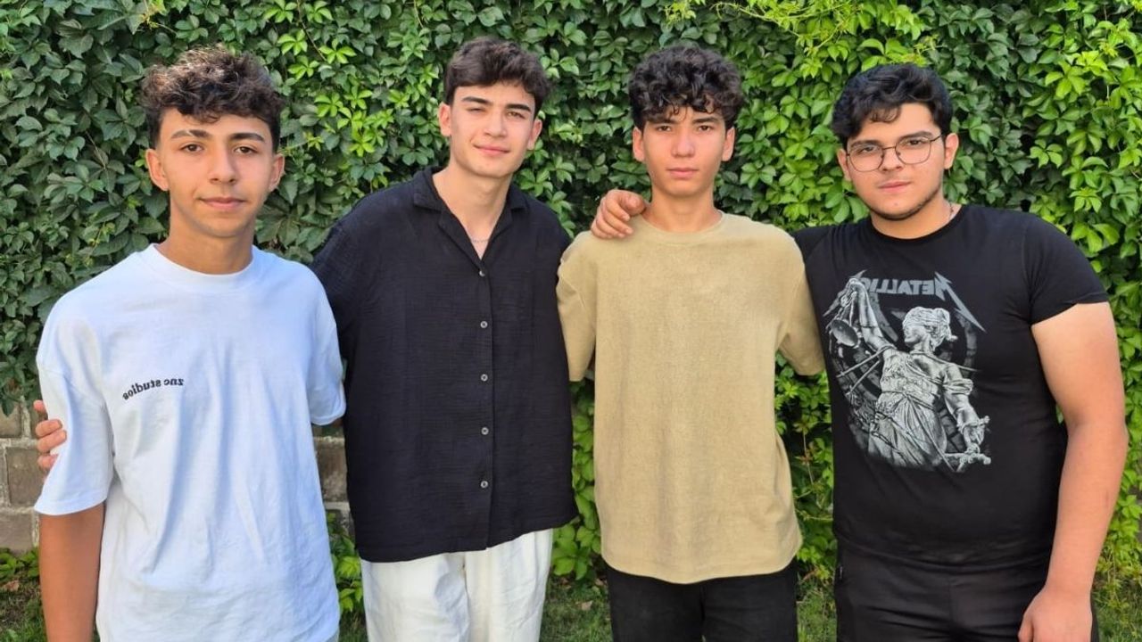 Kayseri’de Güzel Sanatlar Lisesi öğrencilerinden mizah bandosu