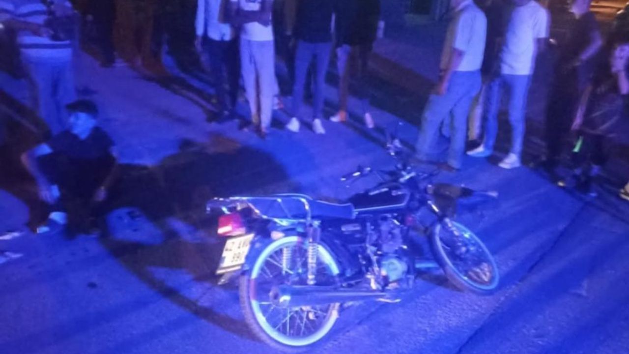 Motosiklet ile otomobil çarpıştı 1 yaralı