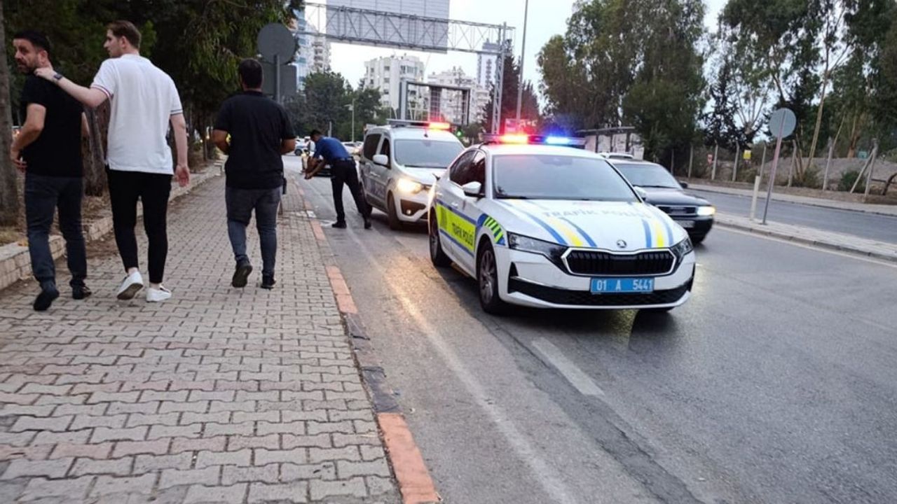Feci motosiklet kazası: Aydınlatma direğine çarpan sürücü hayatını kaybetti