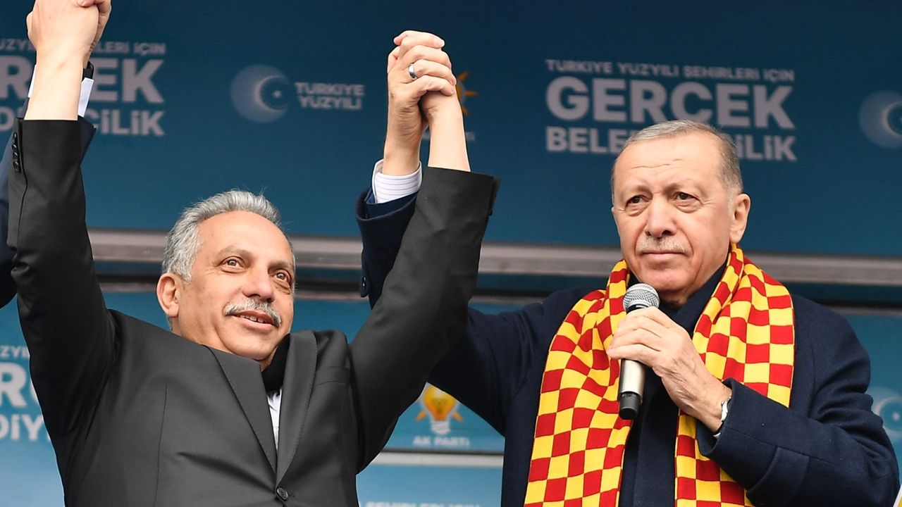 Talas Belediye Başkanı Mustafa Yalçın AK Parti'nin kuruluş yıldönümünü kutladı