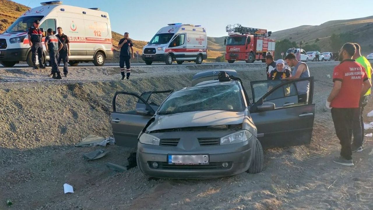 Otomobil şarampole yuvarlandı: 4 yaralı