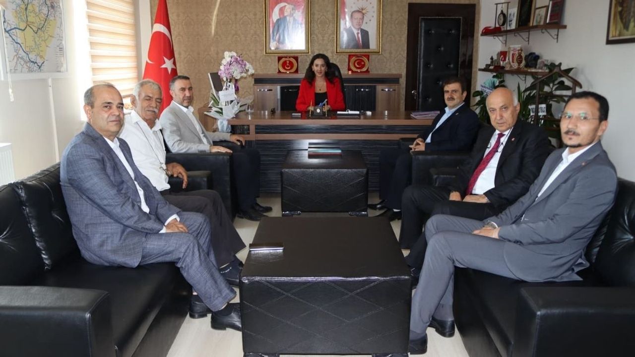 Saadet Partisi heyeti Tomarza’da esnaf ve halkla buluştu