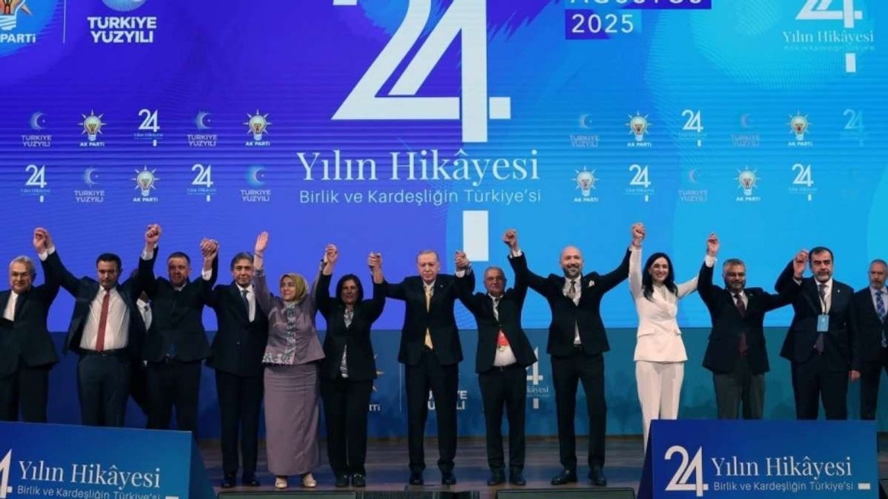 Sandıkta kaybedip masada aldılar 56 Belediye AK Parti’ye katıldı
