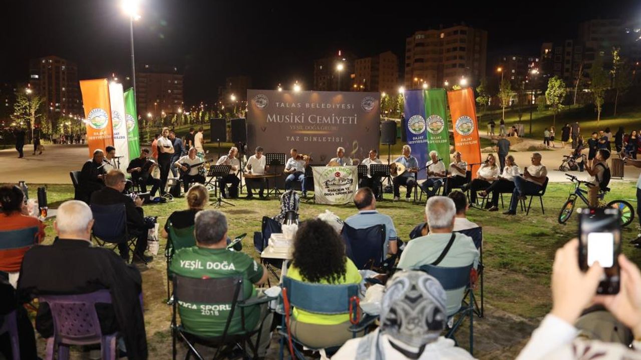 Talas Millet Bahçesi’nde müzik dolu gece