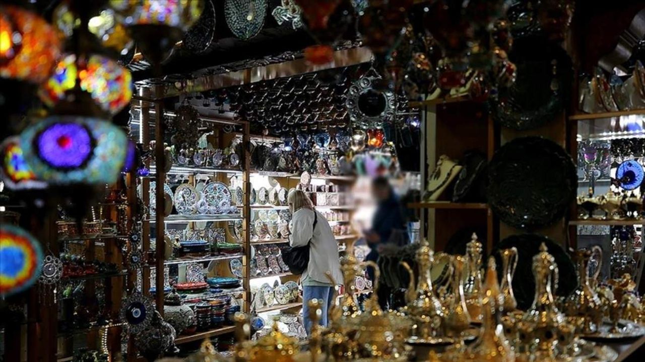Turistler Türkiye’de hediye rekoru kırdı!