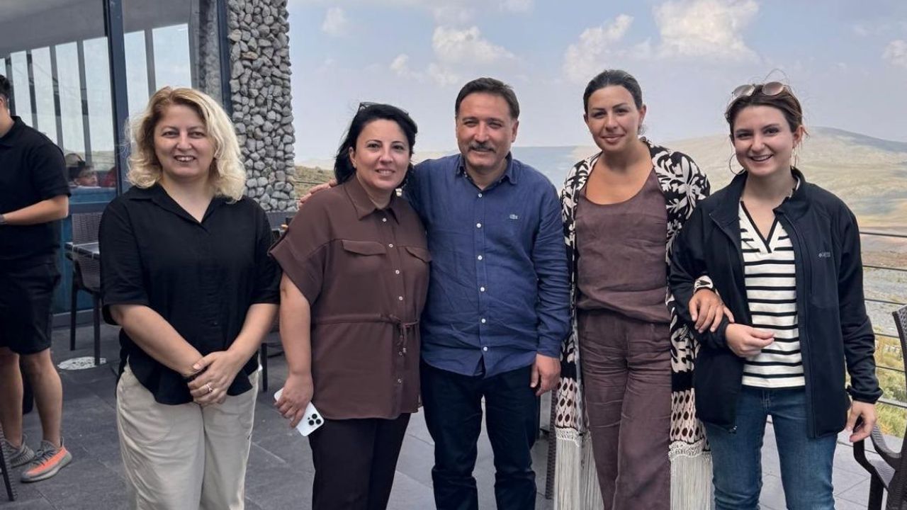 Vali Gökmen Çiçek, Kayseri'nin zirvesinde: Bakın eşi ile neden oradaydı?