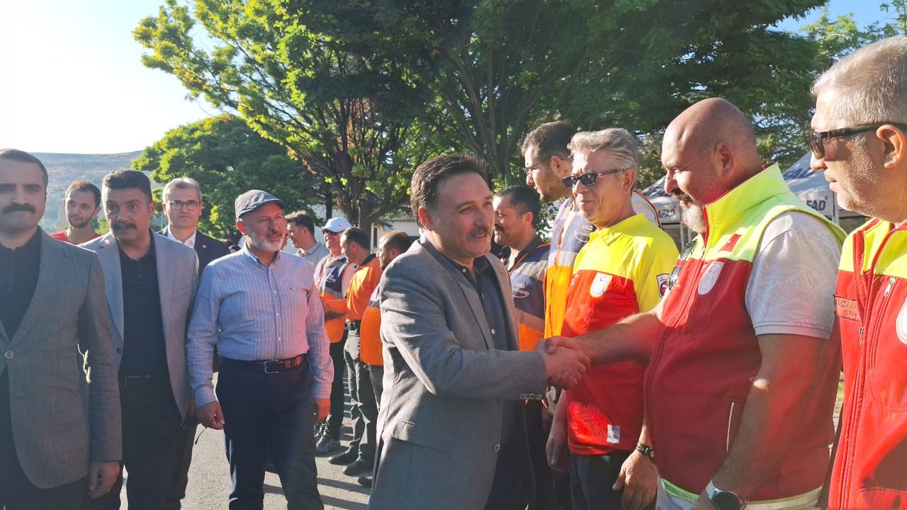 Vali Gökmen Çiçek, Havaalanı Dış Hatlar Binayı Lojistik Depo Olarak Tahsis Ettiklerini Açıkladı